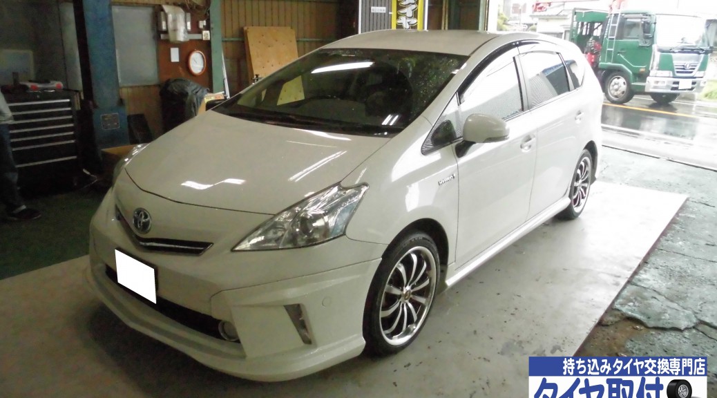 TOYOTA　プリウスα　ZVW40
