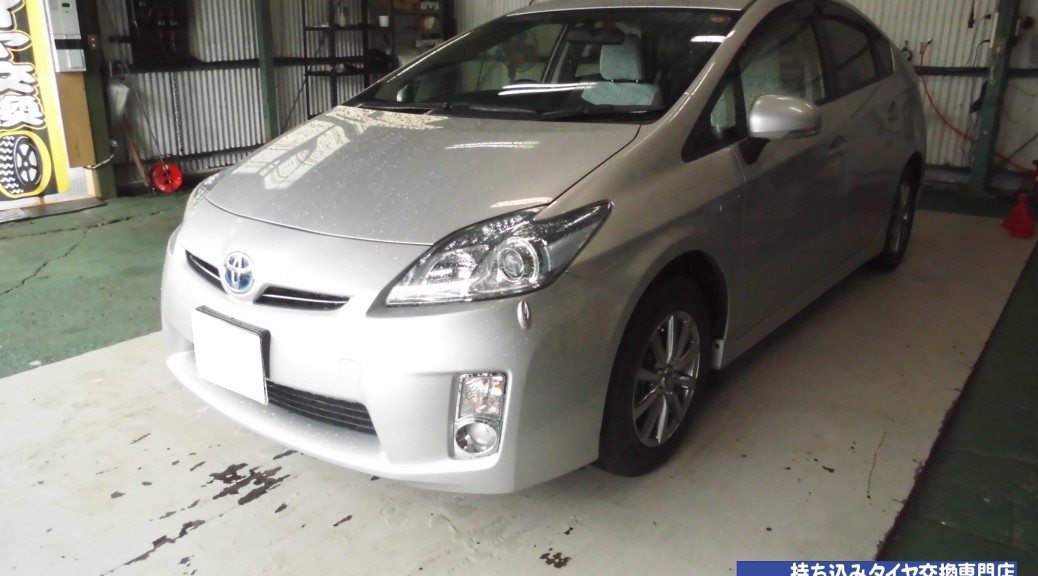 TOYOTA　プリウス　ZVW30