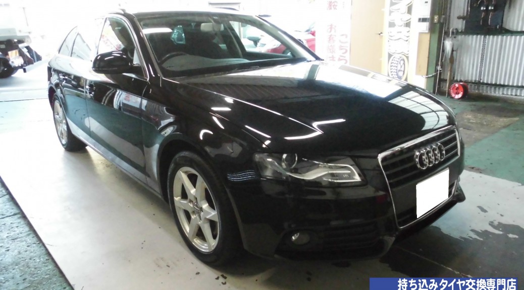 AUDI　A4