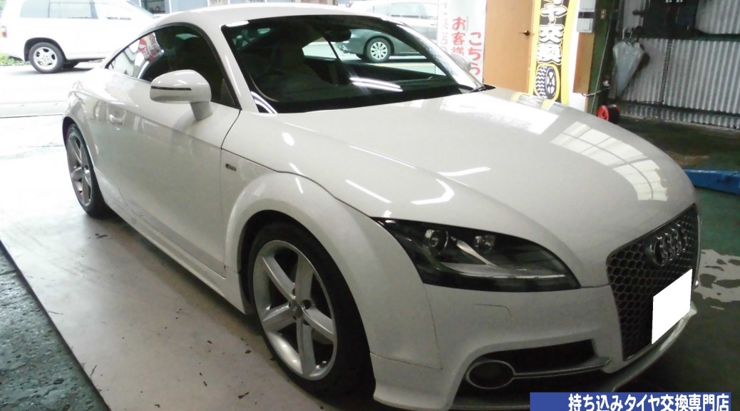 AUDI　TT