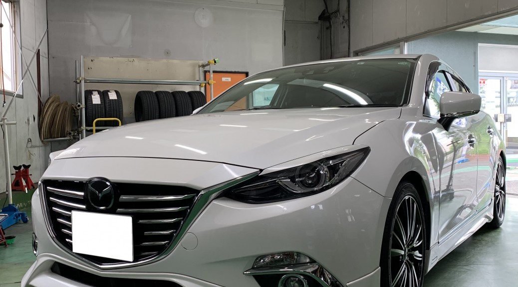 MAZDA アクセラ