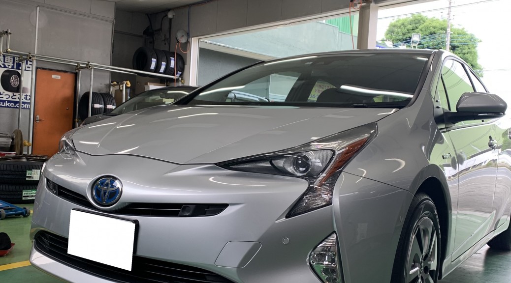 TOYOTA　プリウス
