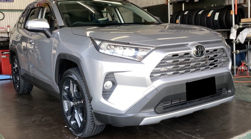 TOYOTA　RAV4