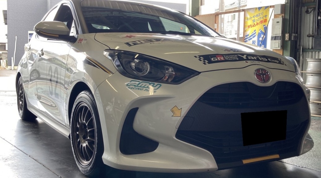 TOYOTA　ヤリスカップカー