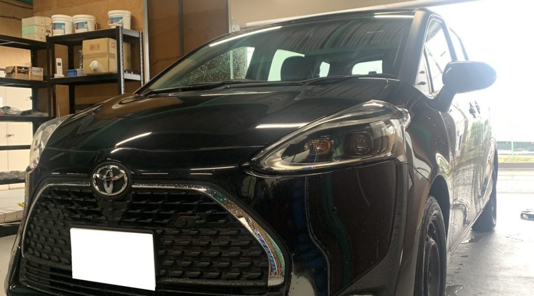 TOYOTA　シエンタ