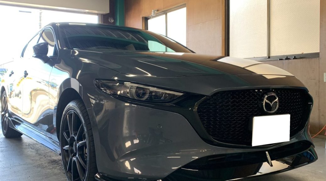 MAZDA　マツダ3ファストバック
