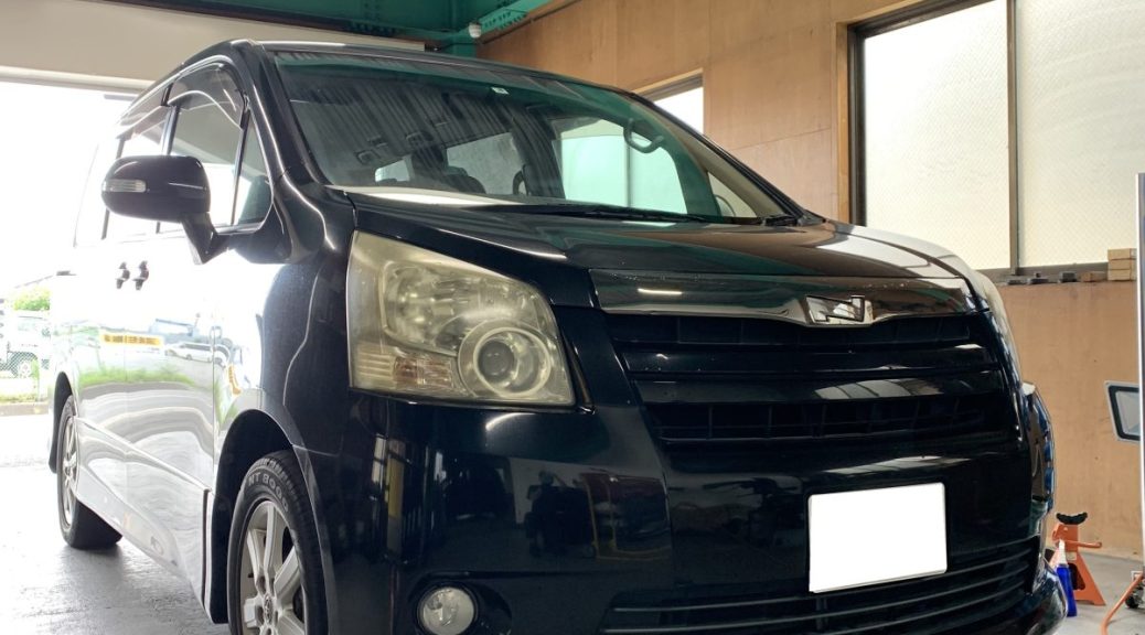 TOYOTA　ノア