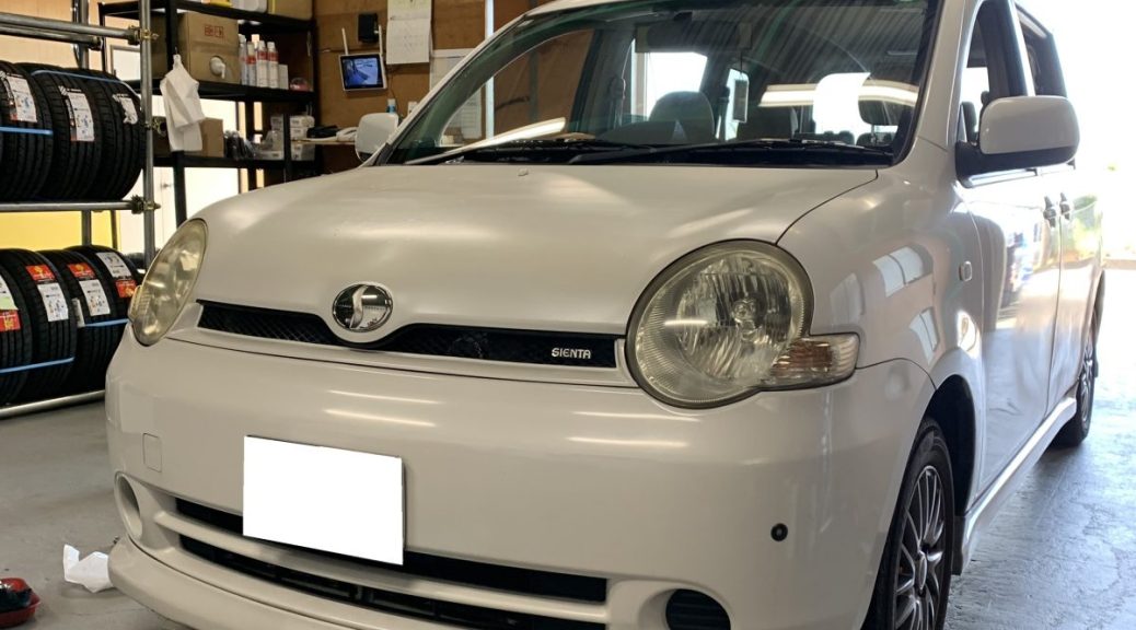 TOYOTA　シエンタ