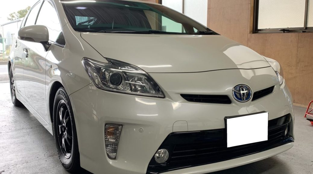 TOYOTA　プリウス