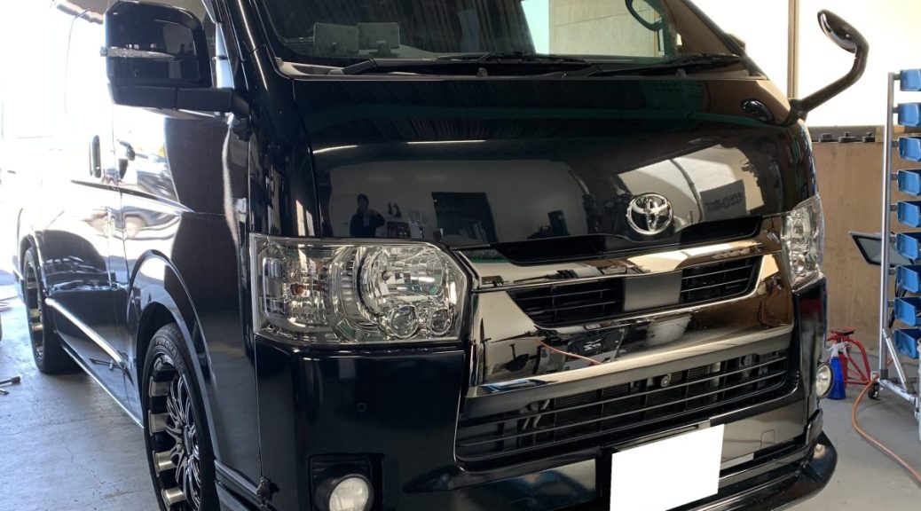 TOYOTA　ハイエース