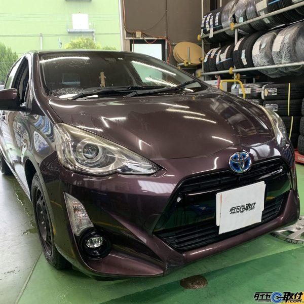 TOYOTA　アクア