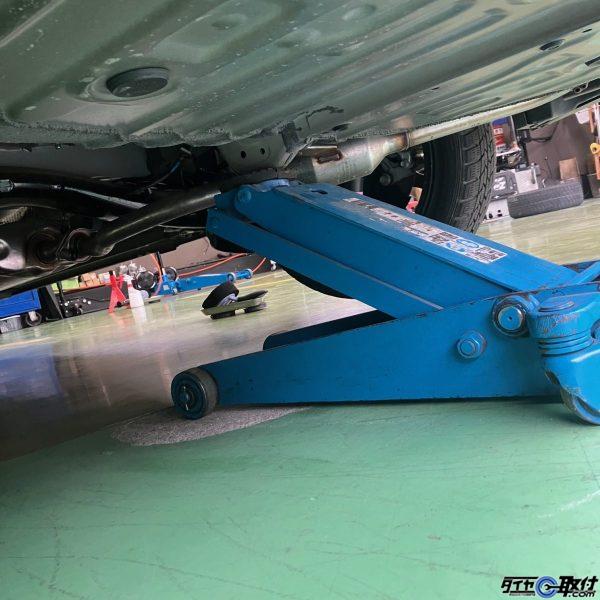 ジャッキポイント リア